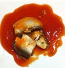 155g machte Sardinen-Fische in der Tomatensauce ein